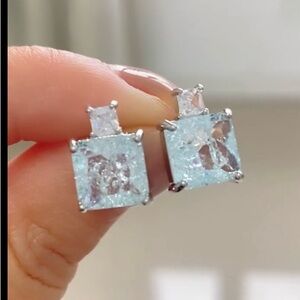Elegant Silver plated aquamarine CZ Stud Earrings